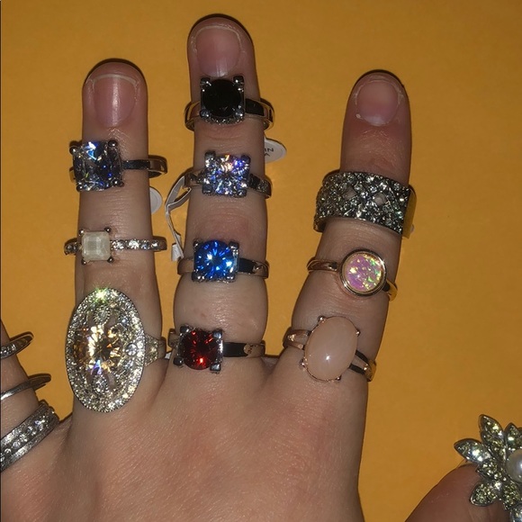 Assortment of different rings. Sold separate! - Picture 2 of 4